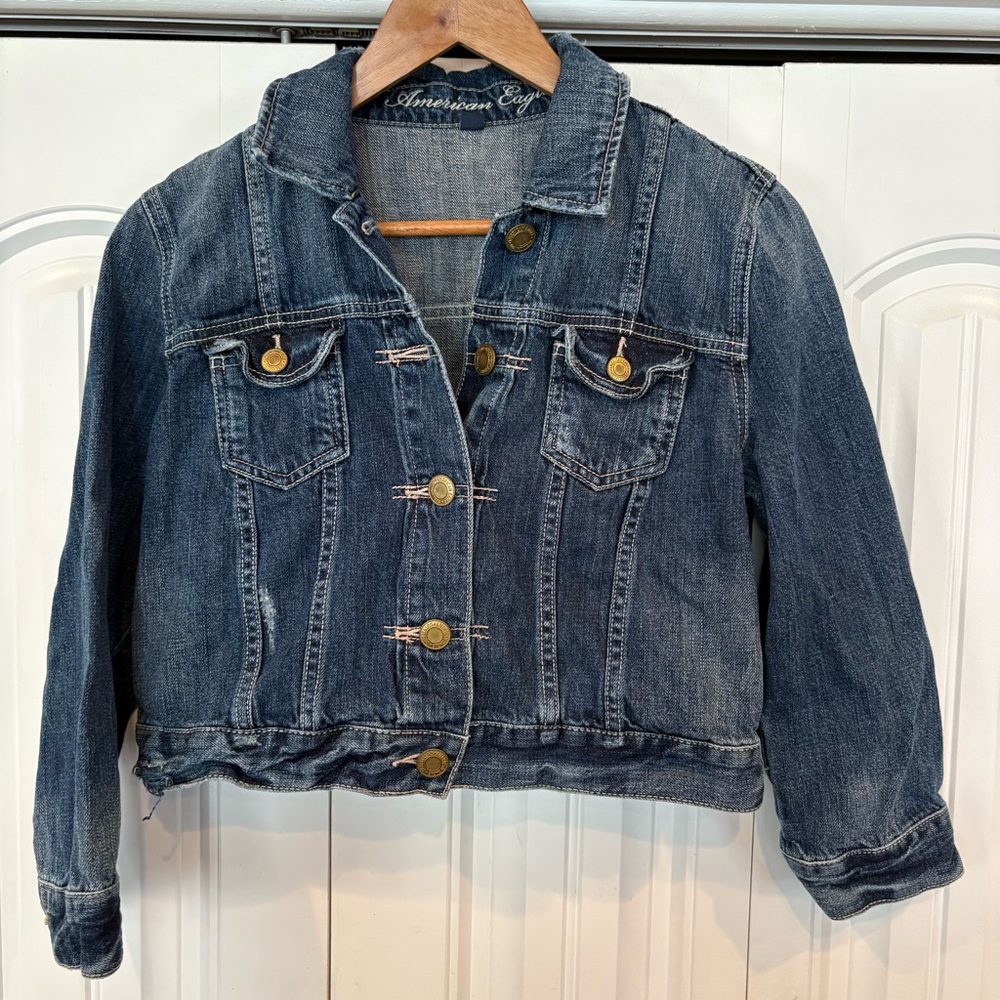 American Eagle Distressed Jean Jacket Size Large